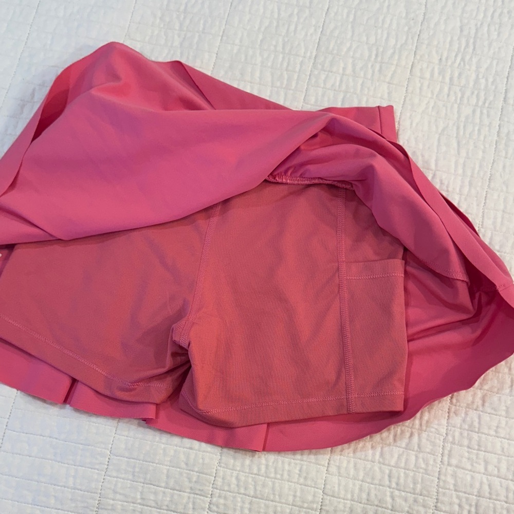 Old Navy Large Bubblegum Pink Active Skirt Built in shorts NWOT - Picture 5 of 7
